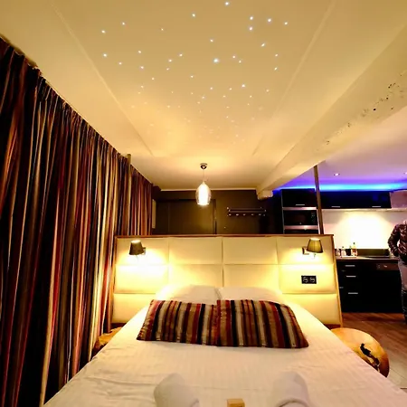 Centre - Welcome To *